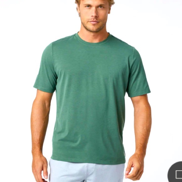 Vuori Men’s Current Tech Tee Sea Pine Green - Picture 1 of 10